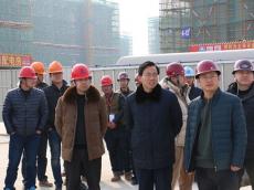 句容市副市长贾云亮走访慰问集团北部新城项目部