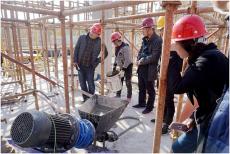 河海大学建筑工业化科研团队来建工集团交流指导
